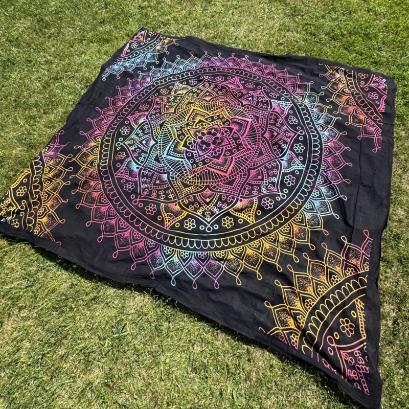 namu-dekoras-lovatieses-medvilnine-lovatiese-uzklotas-lovai-langui-sienui-mandala-m-2