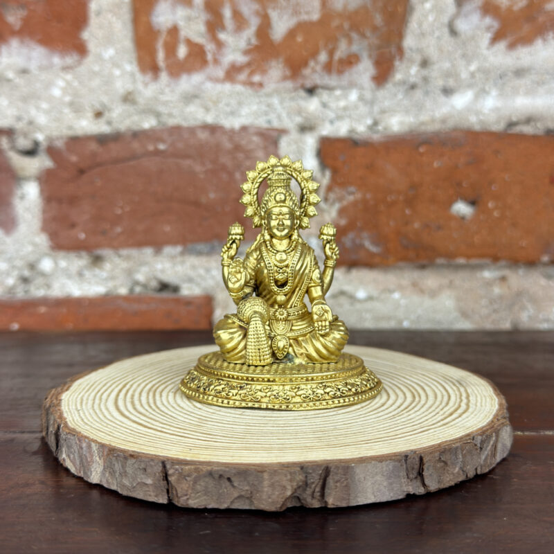 namu-dekoras-zalvarines-statulos-zalvarine-statula-gold-laksmi-4